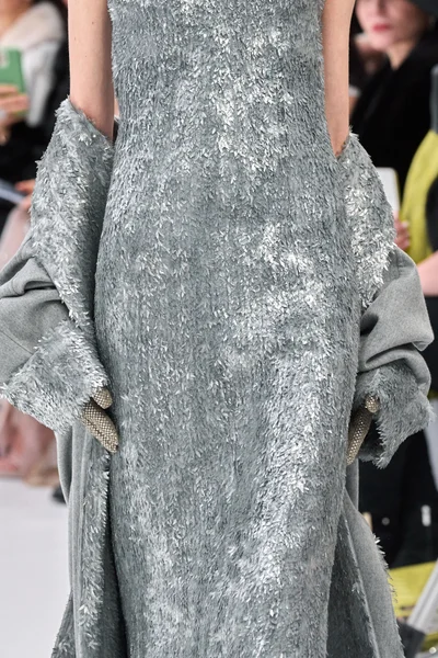Look 50